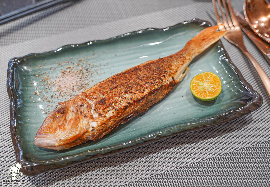 無菜單 高雄無菜單 鐵板燒 高雄美食 預約制 聚餐 聚會 頂級 美味 慶生 新光三越