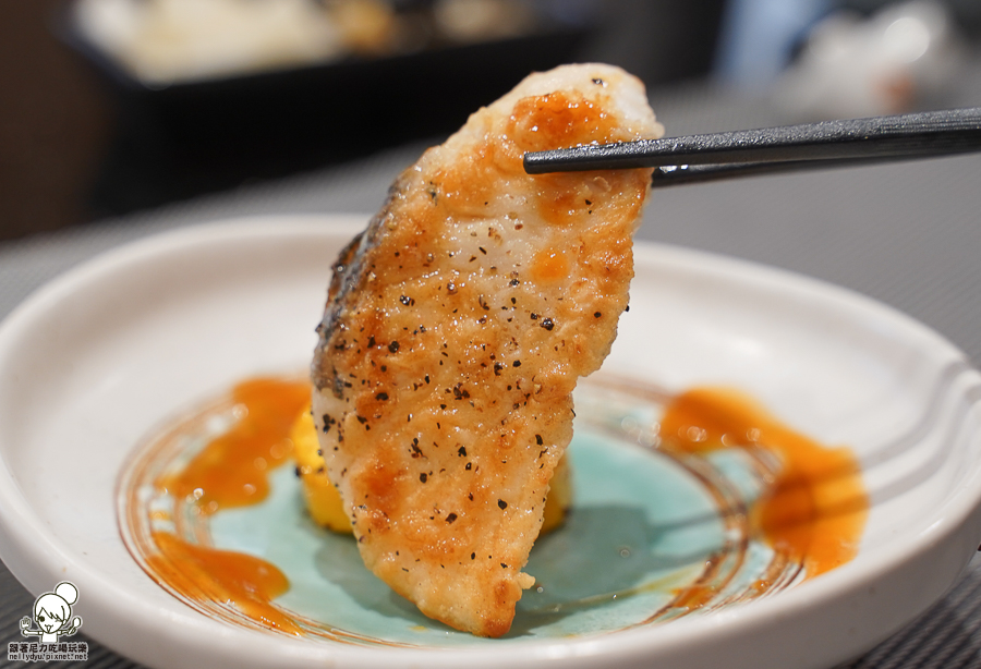 無菜單 高雄無菜單 鐵板燒 高雄美食 預約制 聚餐 聚會 頂級 美味 慶生 新光三越