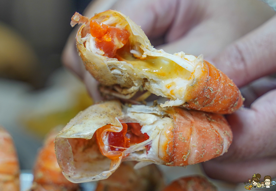 水明蝦 活蝦料理 台菜 高雄 泰國蝦 高雄美食 海鮮 敲敲魚 鹽焗 胡椒蝦 聚餐 聚會