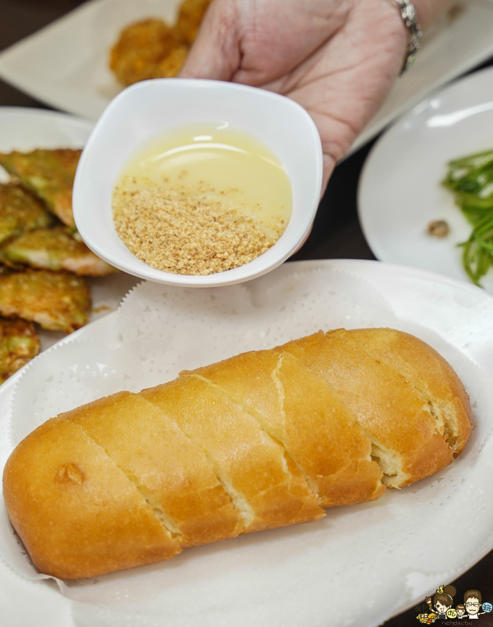 水明蝦 活蝦料理 台菜 高雄 泰國蝦 高雄美食 海鮮 敲敲魚 鹽焗 胡椒蝦 聚餐 聚會