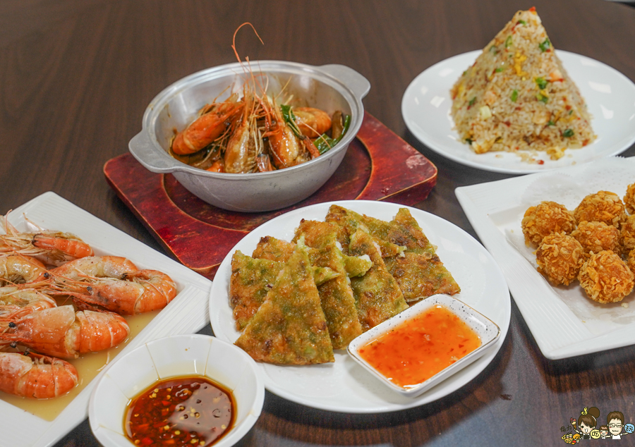 水明蝦 活蝦料理 台菜 高雄 泰國蝦 高雄美食 海鮮 敲敲魚 鹽焗 胡椒蝦 聚餐 聚會
