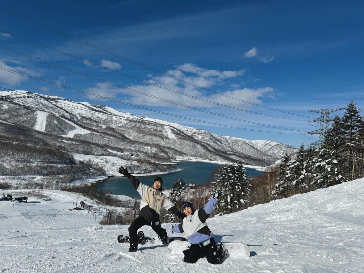可以看到「田代湖」的滑雪場～