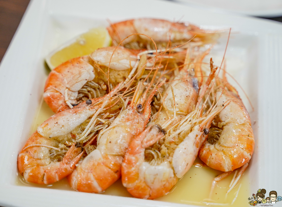 水明蝦 活蝦料理 台菜 高雄 泰國蝦 高雄美食 海鮮 敲敲魚 鹽焗 胡椒蝦 聚餐 聚會