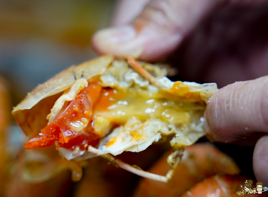 水明蝦 活蝦料理 台菜 高雄 泰國蝦 高雄美食 海鮮 敲敲魚 鹽焗 胡椒蝦 聚餐 聚會
