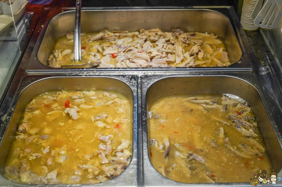 大佬嗶 自強夜市 排隊名店 網紅推薦 爆蒜料理 爆蒜雞翅尖 爆蒜膝脆骨 爆蒜三角骨 夜市美食 、夜市小吃 、夜市必吃 瑞豐必吃