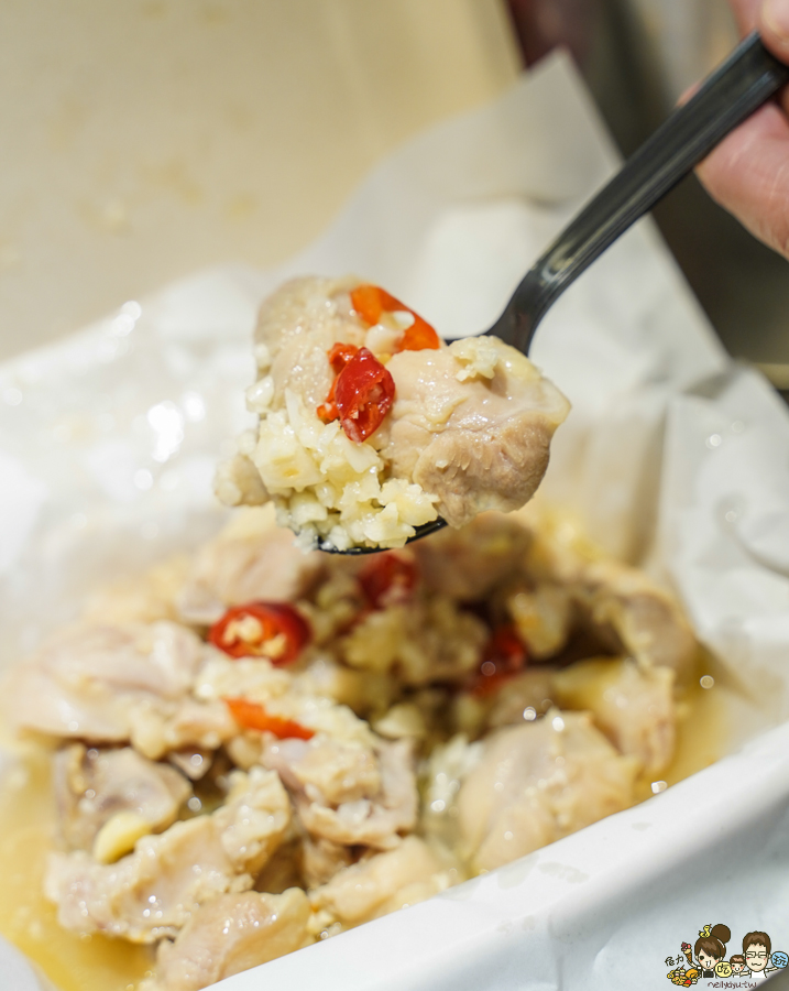 大佬嗶 自強夜市 排隊名店 網紅推薦 爆蒜料理 爆蒜雞翅尖 爆蒜膝脆骨 爆蒜三角骨 夜市美食 、夜市小吃 、夜市必吃 瑞豐必吃