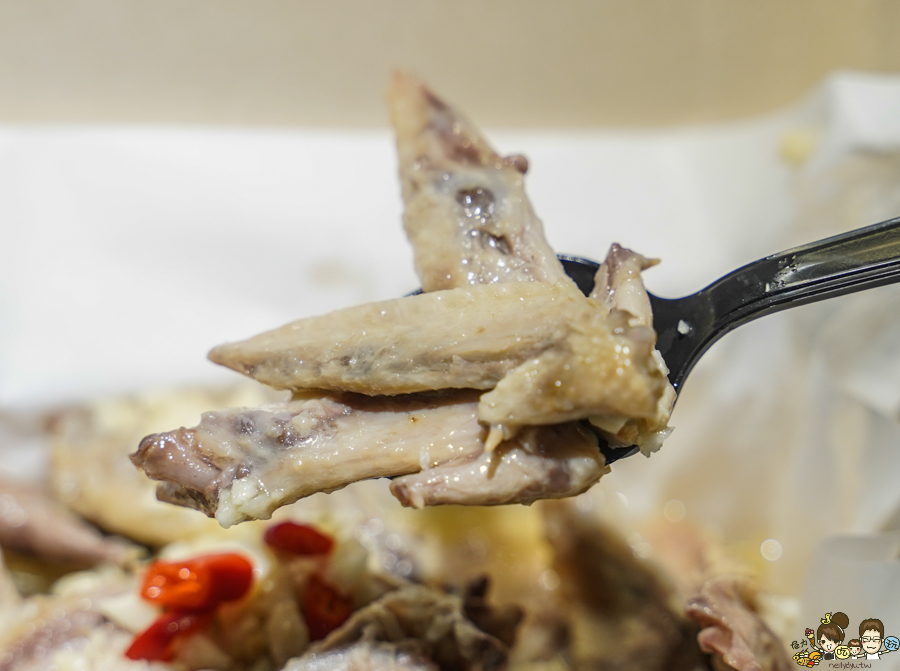 大佬嗶 自強夜市 排隊名店 網紅推薦 爆蒜料理 爆蒜雞翅尖 爆蒜膝脆骨 爆蒜三角骨 夜市美食 、夜市小吃 、夜市必吃 瑞豐必吃