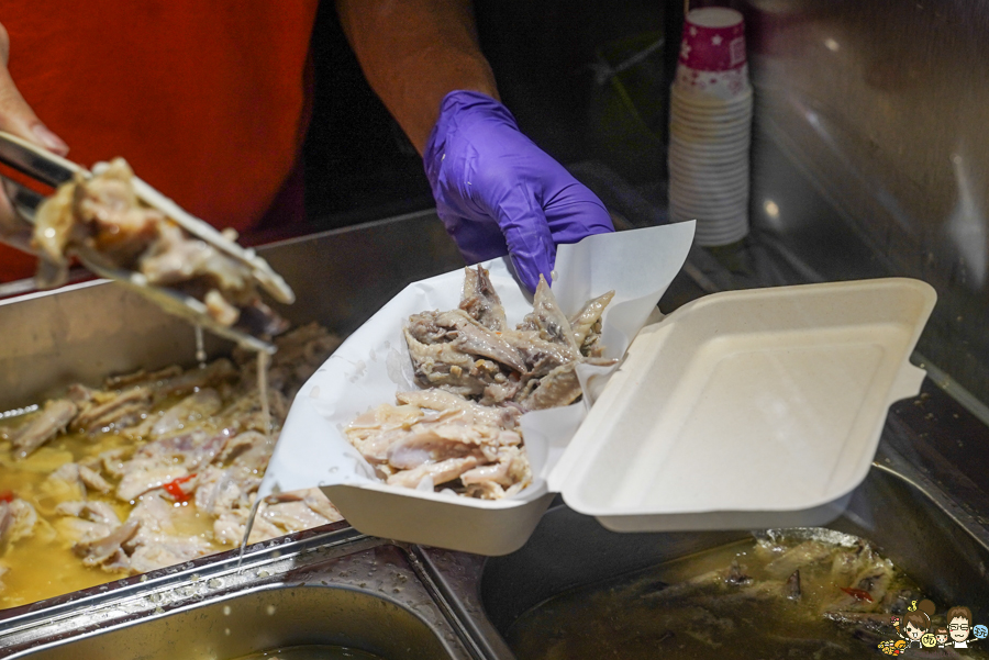 大佬嗶 自強夜市 排隊名店 網紅推薦 爆蒜料理 爆蒜雞翅尖 爆蒜膝脆骨 爆蒜三角骨 夜市美食 、夜市小吃 、夜市必吃 瑞豐必吃