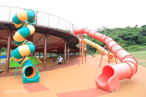【沖繩親子景點】中城公園：6條溜滑梯免費玩到爽，沖繩超夯親子公園推薦
