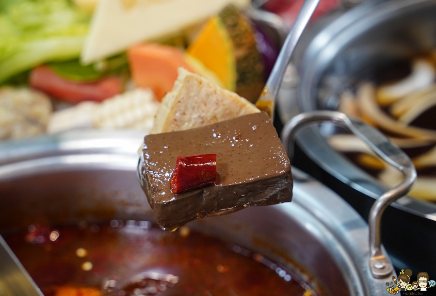 鍋道一號-高雄鳳山店 文山特區 免費涼麵 免費滷肉飯 火鍋 鍋物 包場 商務聚餐 午餐 約會 家庭聚餐 火鍋推薦 鍋物 鑄鐵鍋 個人鴛鴦鍋