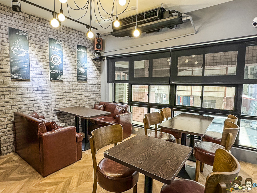 異國料理 咖啡冰沙 左營美食 巨蛋美食 聚餐 聚會 私密 隱藏版 披薩 特製 早午餐 拼盤 晚餐 GAUTENG COFFEE FREEZE.cc