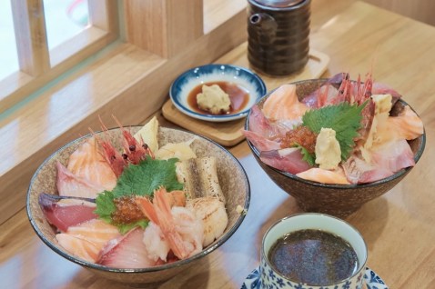 新竹美食│時覓 sumi 海鮮丼飯專門店。新鮮生魚片大口吃好滿足‧免費醋飯味噌湯吃到飽！