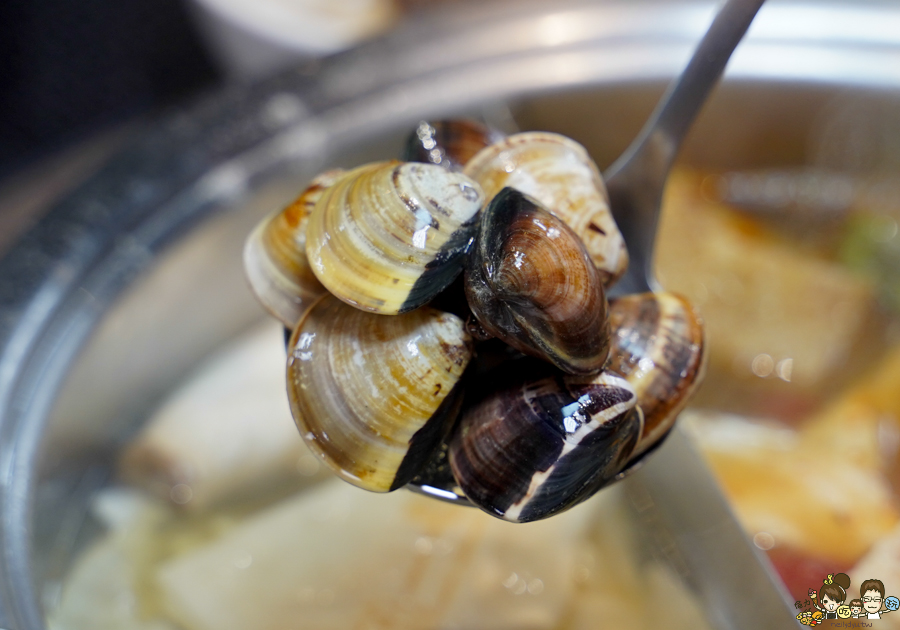 鍋道一號-高雄鳳山店 文山特區 免費涼麵 免費滷肉飯 火鍋 鍋物 包場 商務聚餐 午餐 約會 家庭聚餐 火鍋推薦 鍋物 鑄鐵鍋 個人鴛鴦鍋