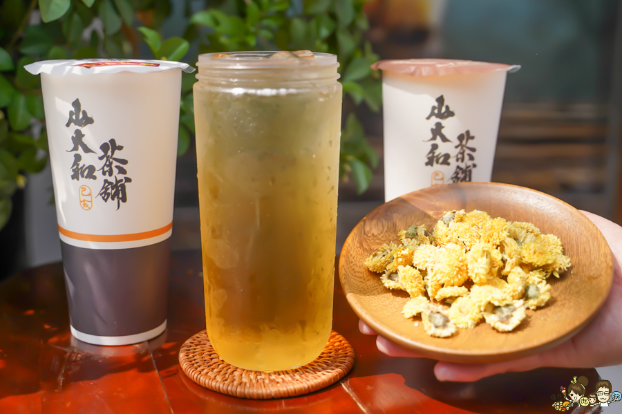 高雄茶飲 高雄飲料 高雄奶茶 青草茶 冬瓜茶 洛神 薏仁 杏仁 古早味 懷舊 涼水 呷涼水 透心涼 罐裝