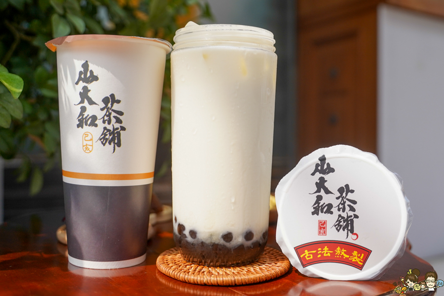 高雄茶飲 高雄飲料 高雄奶茶 青草茶 冬瓜茶 洛神 薏仁 杏仁 古早味 懷舊 涼水 呷涼水 透心涼 罐裝