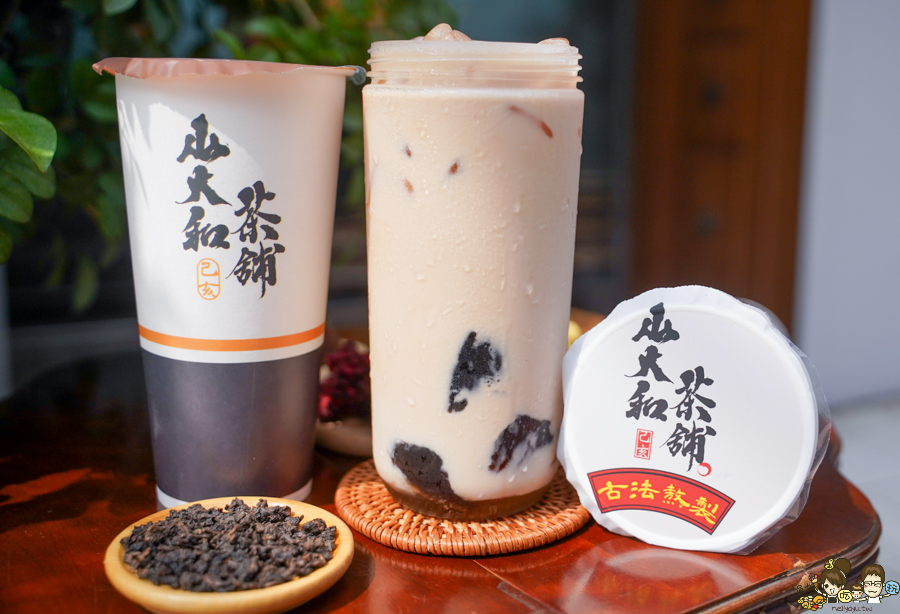 高雄茶飲 高雄飲料 高雄奶茶 青草茶 冬瓜茶 洛神 薏仁 杏仁 古早味 懷舊 涼水 呷涼水 透心涼 罐裝