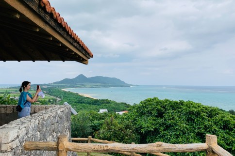 【石垣島景點】玉取崎展望台：眺望東中國海＆太平洋，石垣島最狹窄的「舟越」地形～