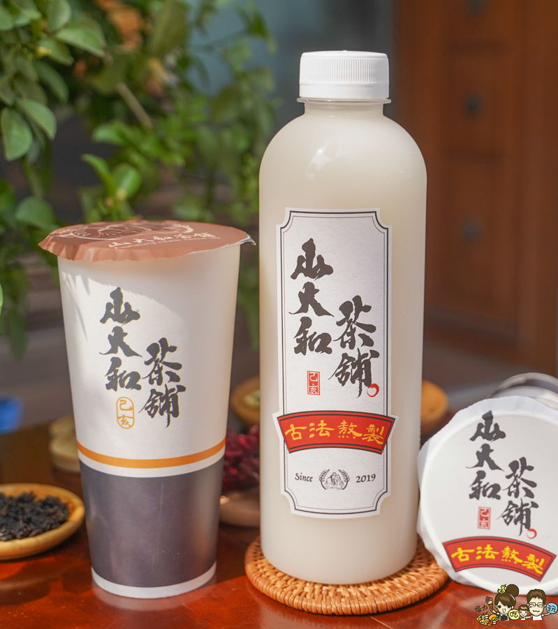 高雄茶飲 高雄飲料 高雄奶茶 青草茶 冬瓜茶 洛神 薏仁 杏仁 古早味 懷舊 涼水 呷涼水 透心涼 罐裝