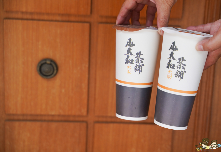 高雄茶飲 高雄飲料 高雄奶茶 青草茶 冬瓜茶 洛神 薏仁 杏仁 古早味 懷舊 涼水 呷涼水 透心涼 罐裝