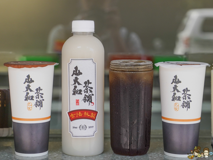 高雄茶飲 高雄飲料 高雄奶茶 青草茶 冬瓜茶 洛神 薏仁 杏仁 古早味 懷舊 涼水 呷涼水 透心涼 罐裝