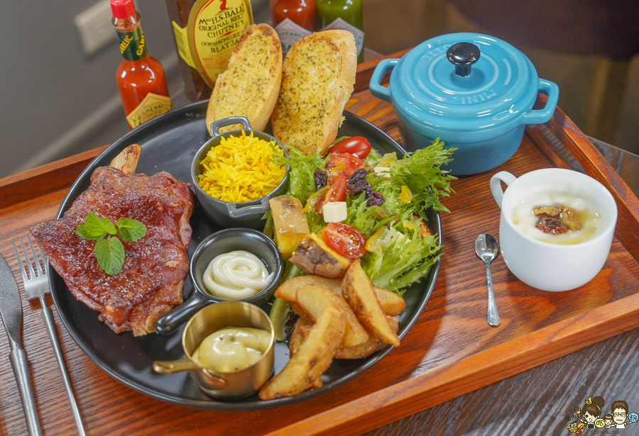 異國料理 咖啡冰沙 左營美食 巨蛋美食 聚餐 聚會 私密 隱藏版 披薩 特製 早午餐 拼盤 晚餐 GAUTENG COFFEE FREEZE.cc