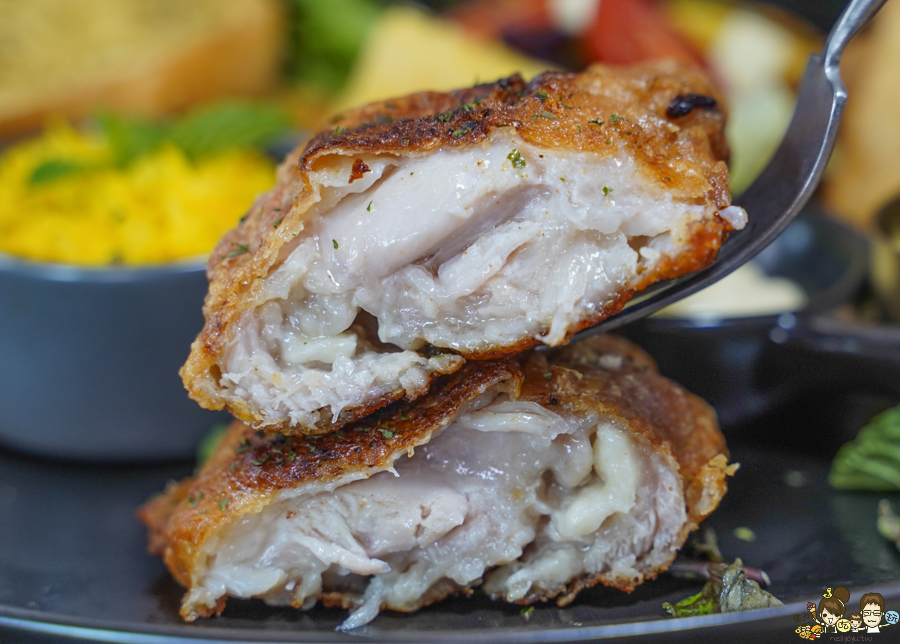 異國料理 咖啡冰沙 左營美食 巨蛋美食 聚餐 聚會 私密 隱藏版 披薩 特製 早午餐 拼盤 晚餐 GAUTENG COFFEE FREEZE.cc