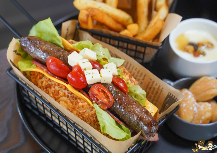 異國料理 咖啡冰沙 左營美食 巨蛋美食 聚餐 聚會 私密 隱藏版 披薩 特製 早午餐 拼盤 晚餐 GAUTENG COFFEE FREEZE.cc