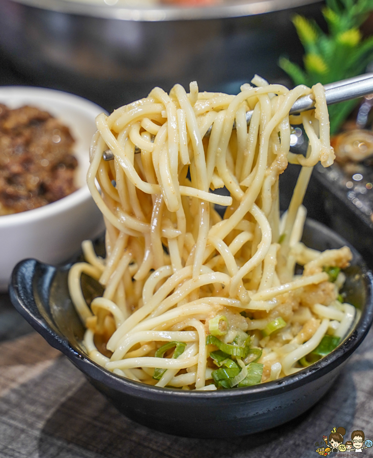 鍋道一號-高雄鳳山店 文山特區 免費涼麵 免費滷肉飯 火鍋 鍋物 包場 商務聚餐 午餐 約會 家庭聚餐 火鍋推薦 鍋物 鑄鐵鍋 個人鴛鴦鍋