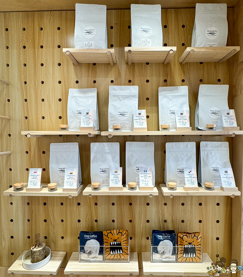 依賴咖啡 三民咖啡 咖啡館 文山特區 推薦咖啡 甜點 手工甜點 單品咖啡 網美咖啡店 文青 包場 場地租借