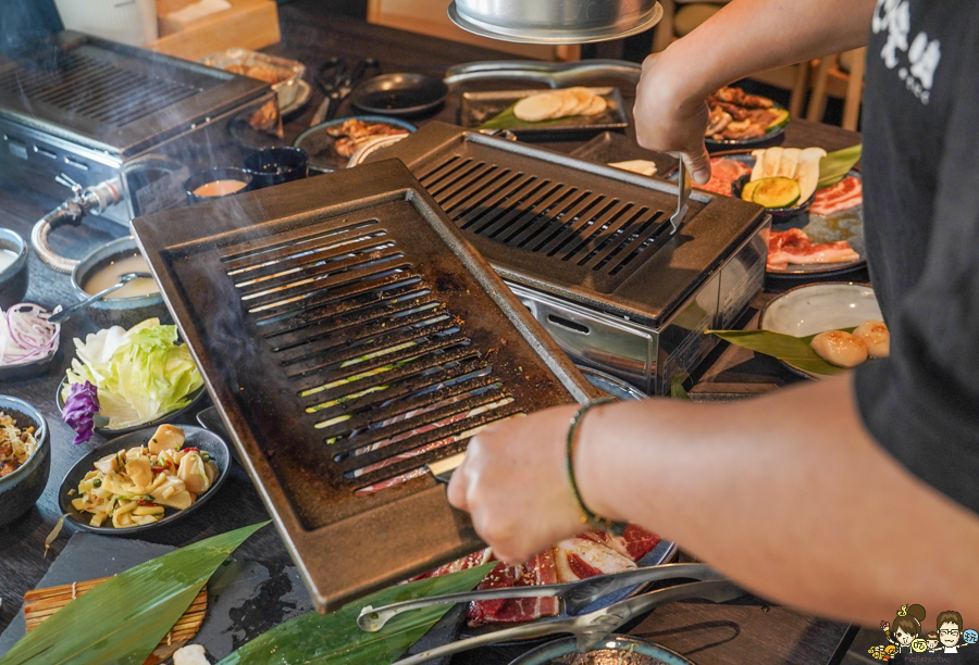 花燒肉 高雄燒肉 個人燒肉 單人燒肉 燒肉套餐 聚餐 聚會 包廂 駐唱 北高雄美食 高雄燒肉推薦