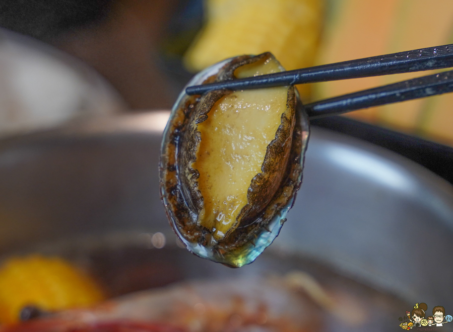 高雄火鍋 火鍋吃到飽 吃到飽 木櫃工廠創意鍋物 聚餐 聚會 多人聚餐 謝師宴 吃到飽 甜點 海鮮 和牛 可朗芙 限定 下午茶