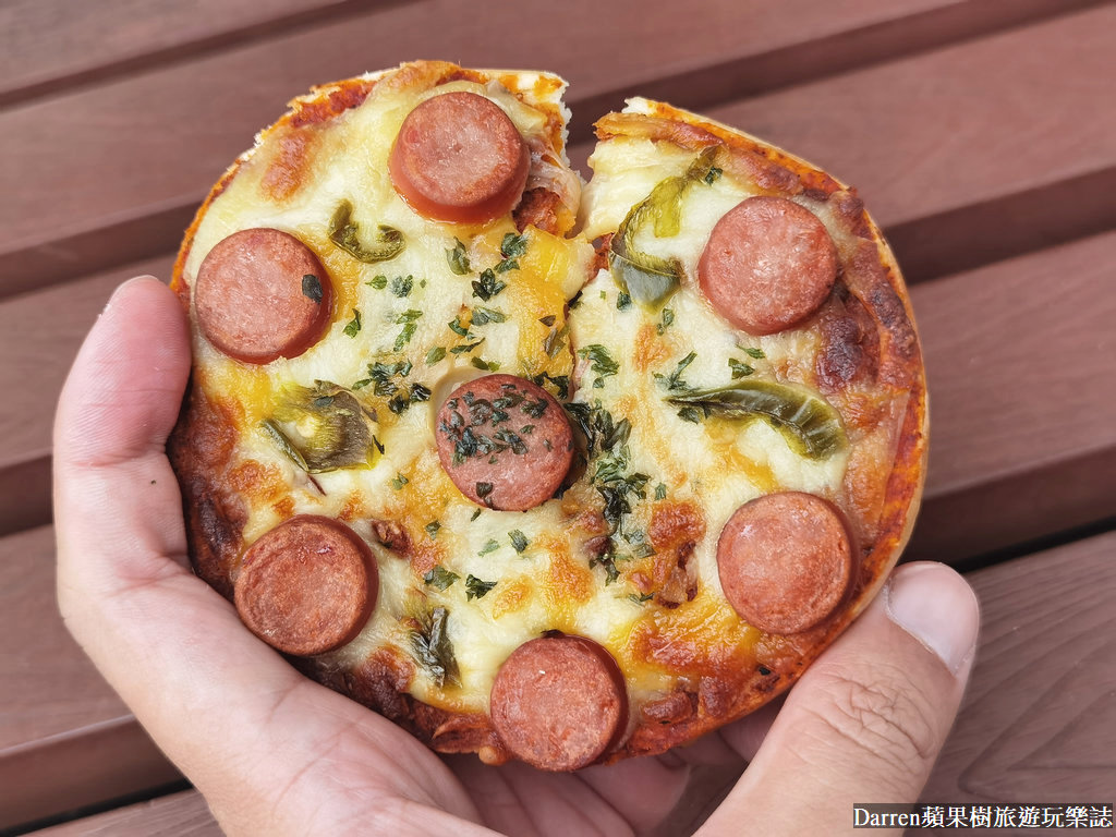 一口馬可貝果披薩,起司貝果7-11價錢,7-11美食推薦,7-11微波食品推薦,7-11食物推薦,7-11微波食品推薦dcard,7-11微波冷凍食品,711貝果,德式辣腸貝果披薩,照燒章魚貝果披薩,青醬菇菇貝果披薩