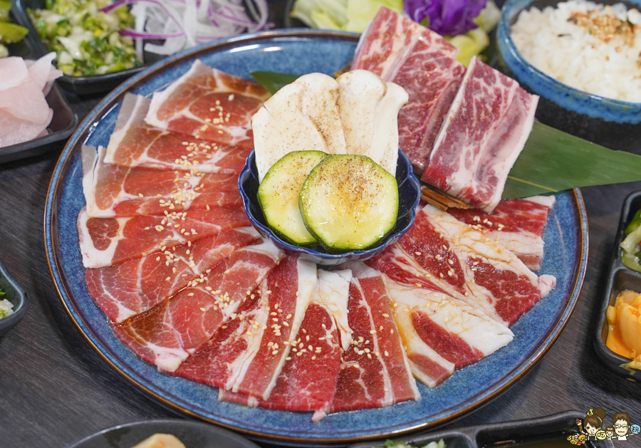 花燒肉 高雄燒肉 個人燒肉 單人燒肉 燒肉套餐 聚餐 聚會 包廂 駐唱 北高雄美食 高雄燒肉推薦