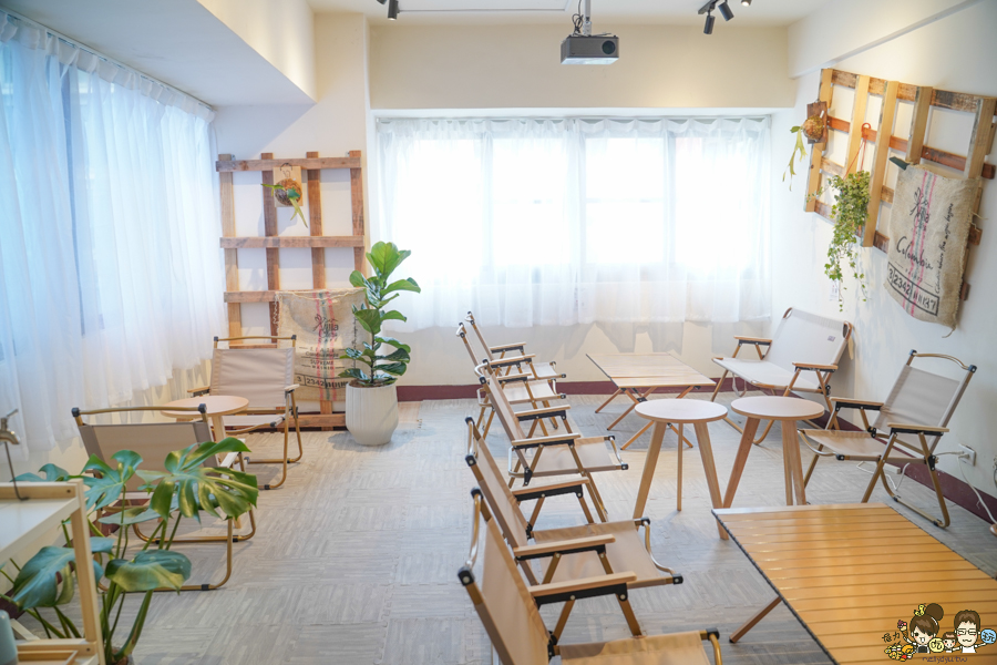 依賴咖啡 三民咖啡 咖啡館 文山特區 推薦咖啡 甜點 手工甜點 單品咖啡 網美咖啡店 文青 包場 場地租借