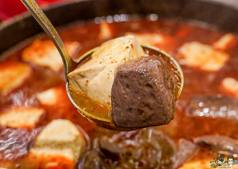 高雄火鍋 火鍋吃到飽 吃到飽 木櫃工廠創意鍋物 聚餐 聚會 多人聚餐 謝師宴 吃到飽 甜點 海鮮 和牛 可朗芙 限定 下午茶