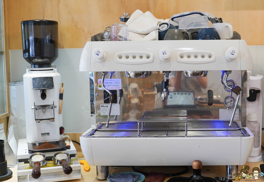 依賴咖啡 三民咖啡 咖啡館 文山特區 推薦咖啡 甜點 手工甜點 單品咖啡 網美咖啡店 文青 包場 場地租借