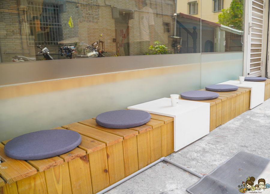 依賴咖啡 三民咖啡 咖啡館 文山特區 推薦咖啡 甜點 手工甜點 單品咖啡 網美咖啡店 文青 包場 場地租借