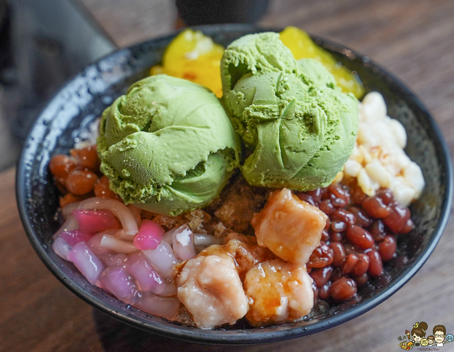 高雄火鍋 火鍋吃到飽 吃到飽 木櫃工廠創意鍋物 聚餐 聚會 多人聚餐 謝師宴 吃到飽 甜點 海鮮 和牛 可朗芙 限定 下午茶