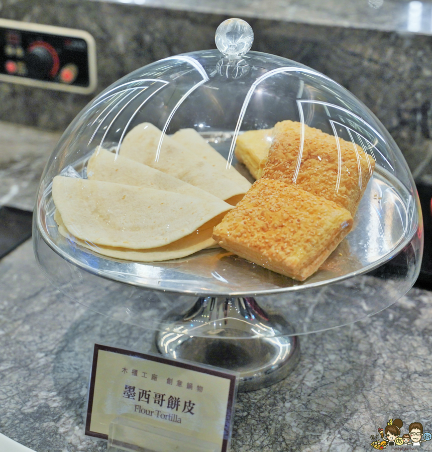 高雄火鍋 火鍋吃到飽 吃到飽 木櫃工廠創意鍋物 聚餐 聚會 多人聚餐 謝師宴 吃到飽 甜點 海鮮 和牛 可朗芙 限定 下午茶