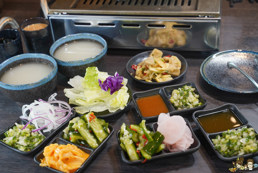 花燒肉 高雄燒肉 個人燒肉 單人燒肉 燒肉套餐 聚餐 聚會 包廂 駐唱 北高雄美食 高雄燒肉推薦