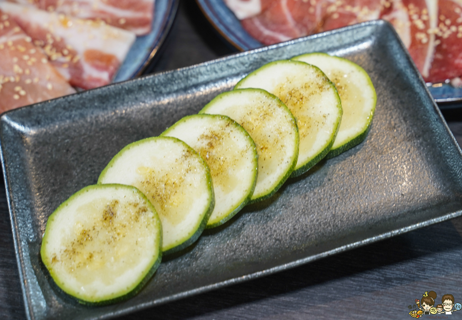 花燒肉 高雄燒肉 個人燒肉 單人燒肉 燒肉套餐 聚餐 聚會 包廂 駐唱 北高雄美食 高雄燒肉推薦