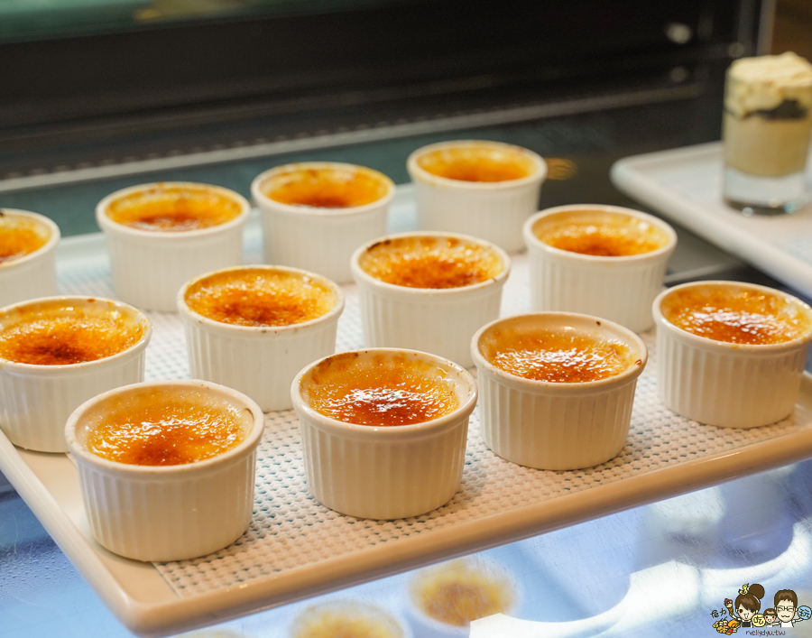 高雄火鍋 火鍋吃到飽 吃到飽 木櫃工廠創意鍋物 聚餐 聚會 多人聚餐 謝師宴 吃到飽 甜點 海鮮 和牛 可朗芙 限定 下午茶