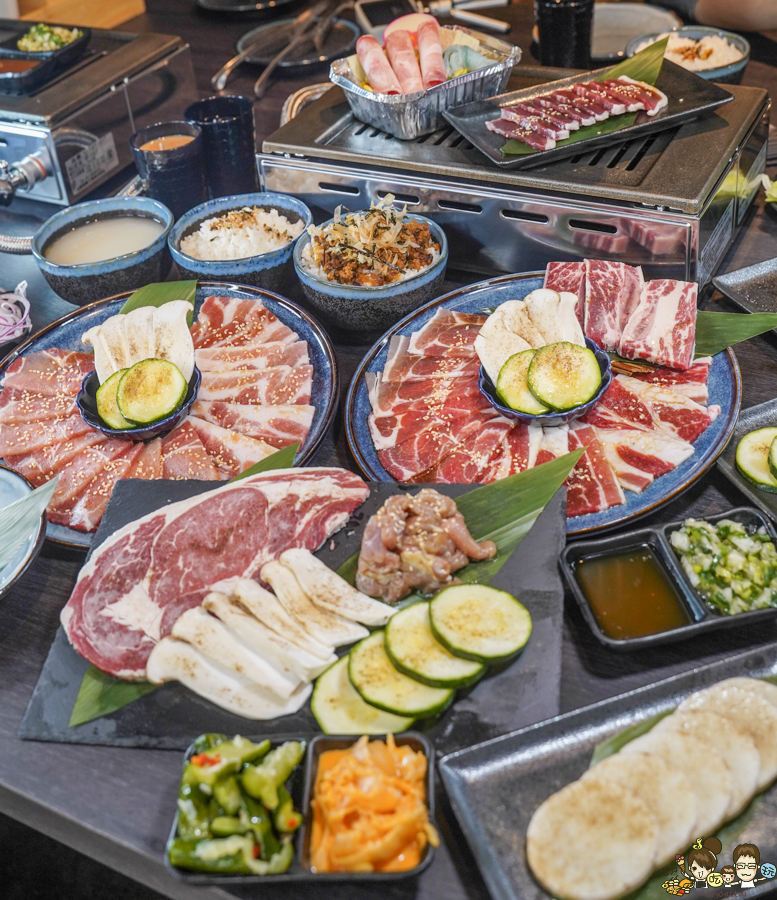 花燒肉 高雄燒肉 個人燒肉 單人燒肉 燒肉套餐 聚餐 聚會 包廂 駐唱 北高雄美食 高雄燒肉推薦