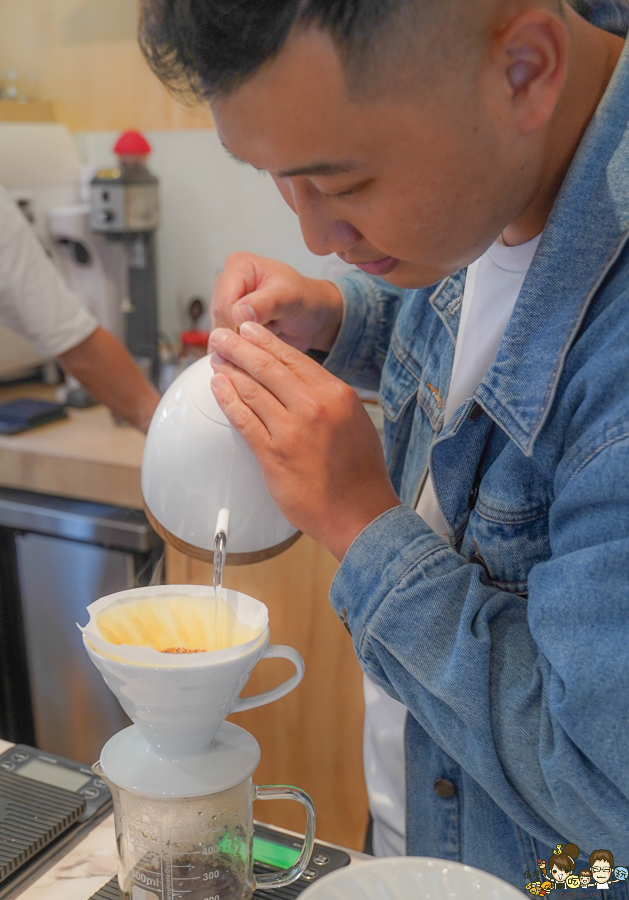 依賴咖啡 三民咖啡 咖啡館 文山特區 推薦咖啡 甜點 手工甜點 單品咖啡 網美咖啡店 文青 包場 場地租借