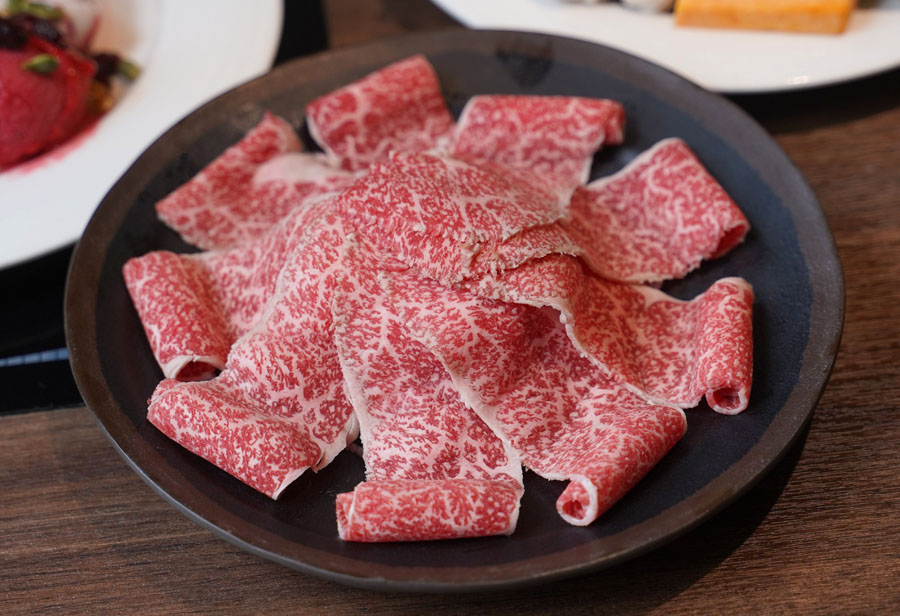 高雄火鍋 火鍋吃到飽 吃到飽 木櫃工廠創意鍋物 聚餐 聚會 多人聚餐 謝師宴 吃到飽 甜點 海鮮 和牛 可朗芙 限定 下午茶