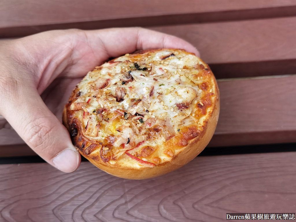 一口馬可貝果披薩,起司貝果7-11價錢,7-11美食推薦,7-11微波食品推薦,7-11食物推薦,7-11微波食品推薦dcard,7-11微波冷凍食品,711貝果,德式辣腸貝果披薩,照燒章魚貝果披薩,青醬菇菇貝果披薩