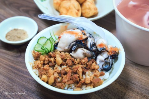 澎湖美食｜原味漁村小吃：必吃生蠔花枝滷肉飯＆小管米粉，馬公食尚玩家IG打卡美食