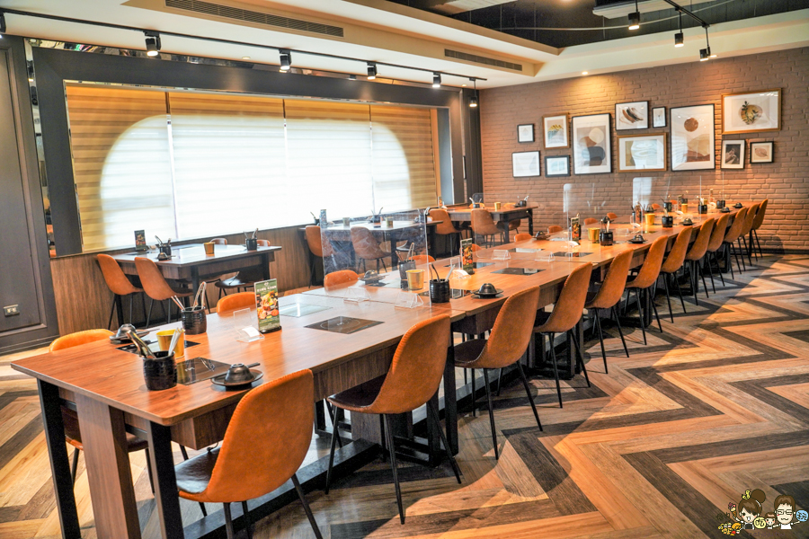 高雄火鍋 火鍋吃到飽 吃到飽 木櫃工廠創意鍋物 聚餐 聚會 多人聚餐 謝師宴 吃到飽 甜點 海鮮 和牛 可朗芙 限定 下午茶