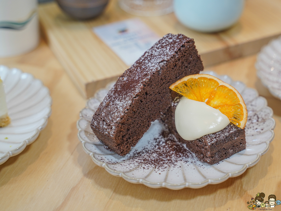 依賴咖啡 三民咖啡 咖啡館 文山特區 推薦咖啡 甜點 手工甜點 單品咖啡 網美咖啡店 文青 包場 場地租借