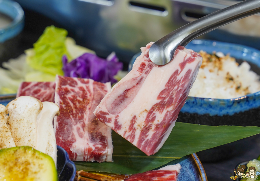 花燒肉 高雄燒肉 個人燒肉 單人燒肉 燒肉套餐 聚餐 聚會 包廂 駐唱 北高雄美食 高雄燒肉推薦